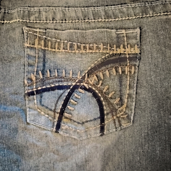 Rue21 Faded Blue Jean Shorts - Picture 6 of 10